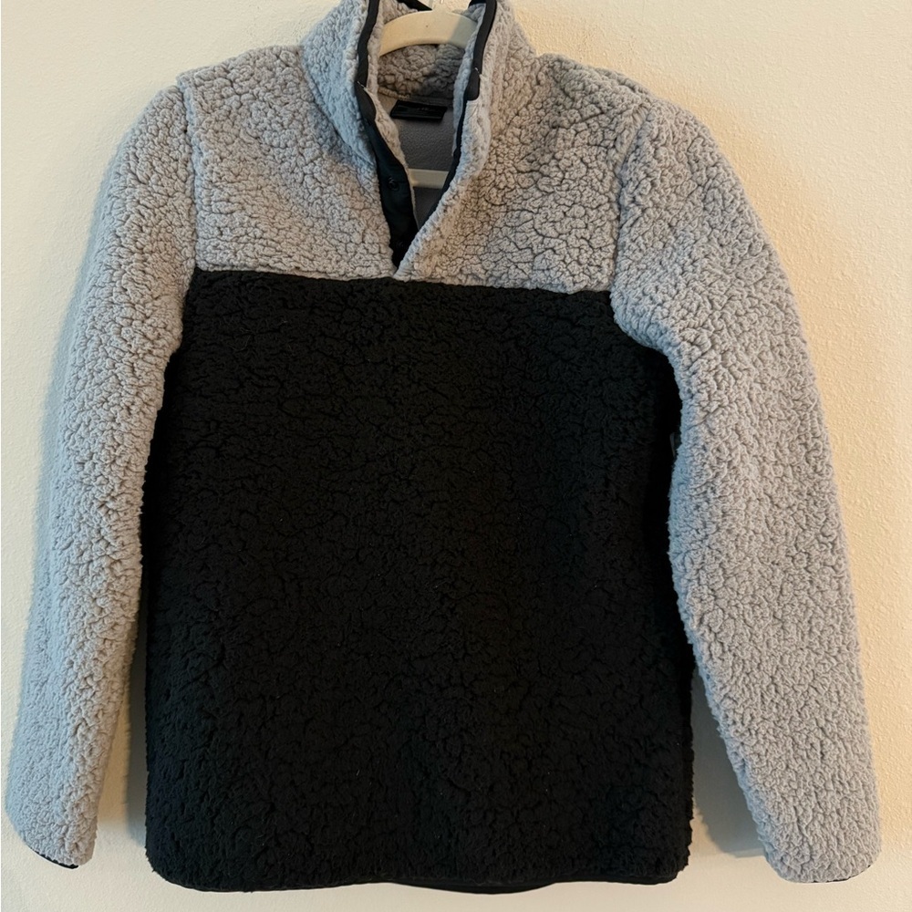 32 Degrees Gray and Black Sherpa Pullover - Picture 2 of 5